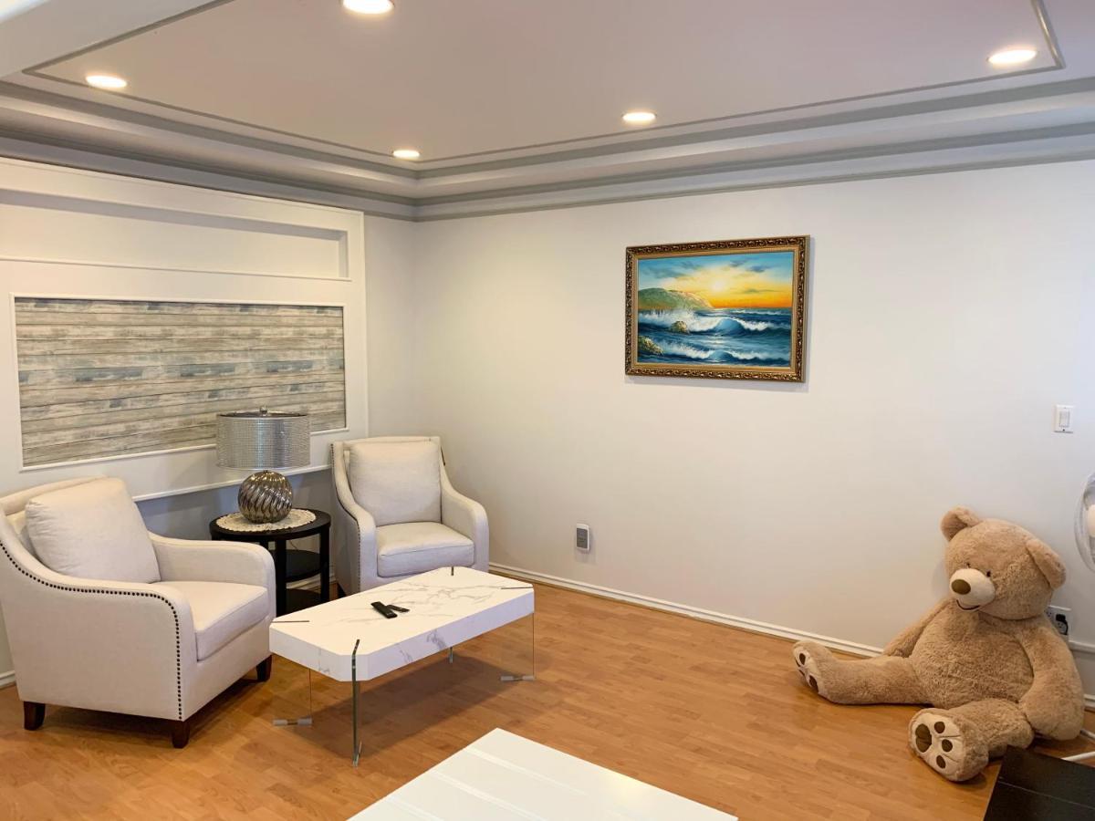 One Bedroom Queen Bed Sharing Washroom In Tiger Sweet House License## Ричмонд Экстерьер фото