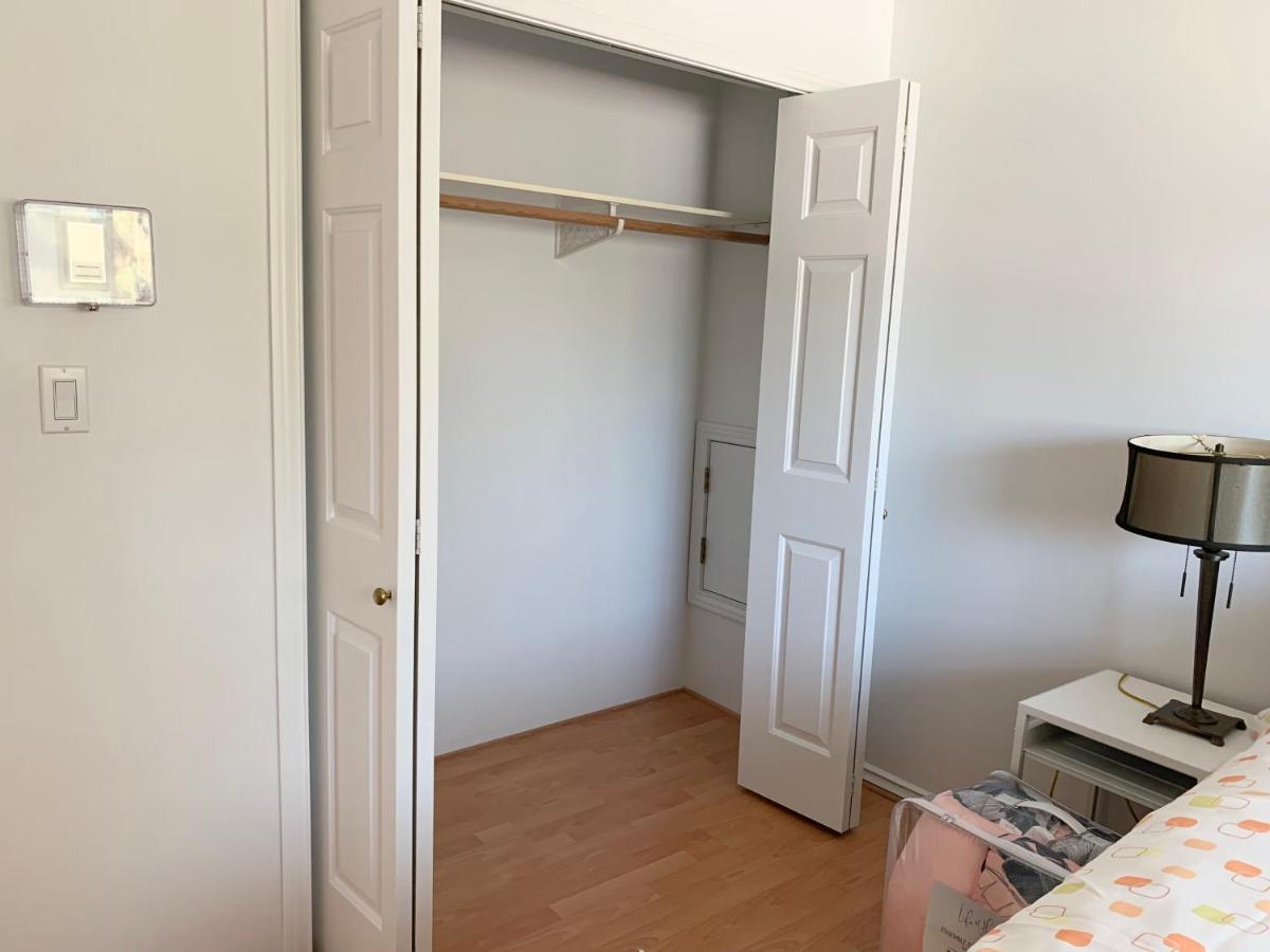 One Bedroom Queen Bed Sharing Washroom In Tiger Sweet House License## Ричмонд Экстерьер фото