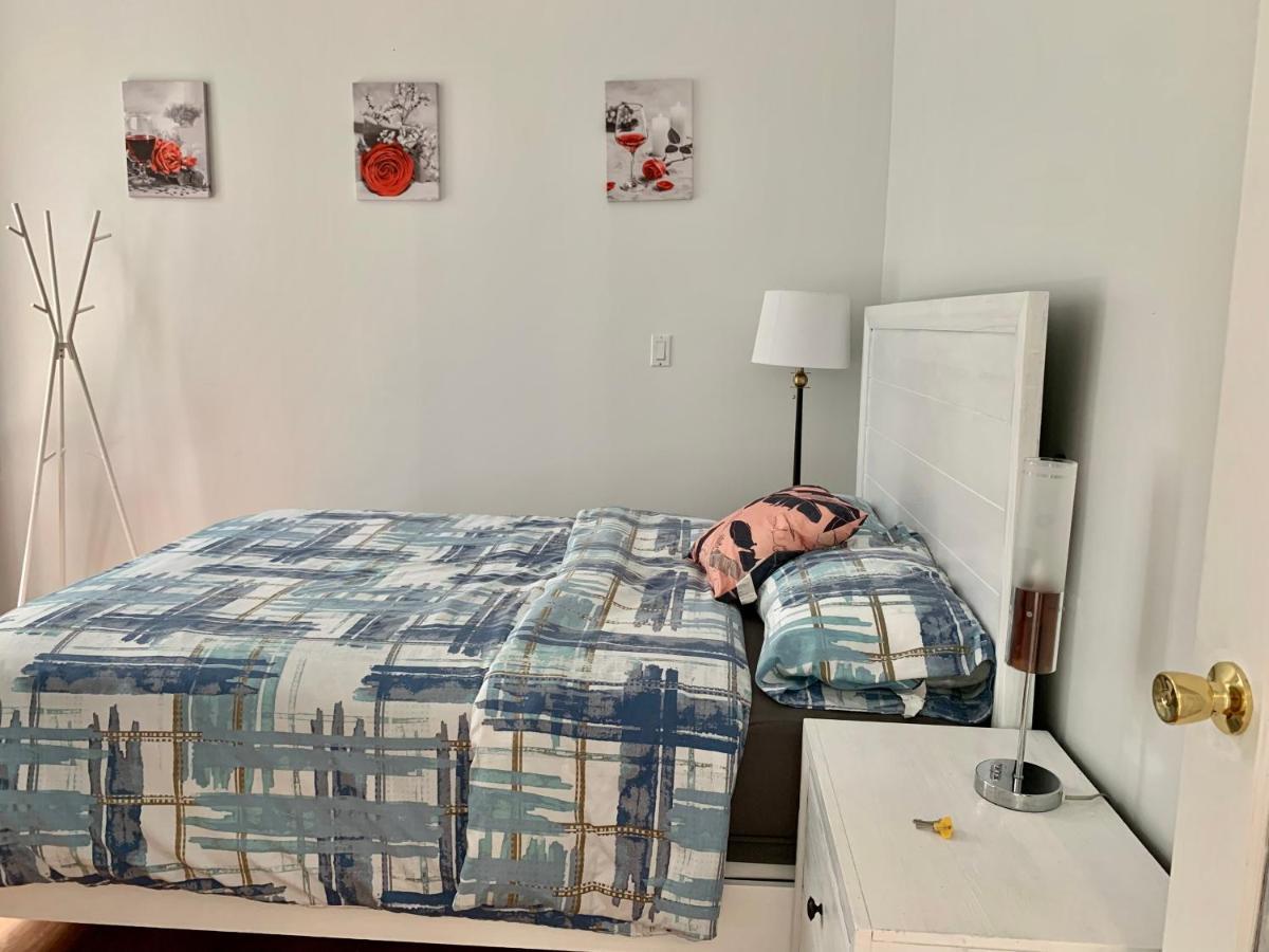 One Bedroom Queen Bed Sharing Washroom In Tiger Sweet House License## Ричмонд Экстерьер фото